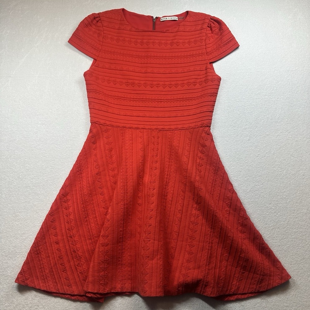 Alice + Olivia Red Embossed Print Cap‎ Sleeve Skater Dress Women's Size 4  Party